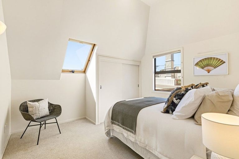 Photo of property in 2d Hatton Street, Karori, Wellington, 6012