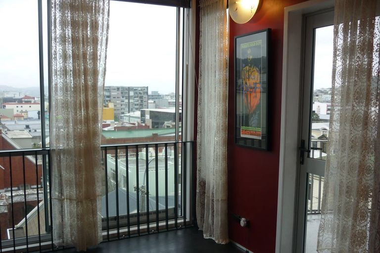 Photo of property in Qba Apartments, 3j/51 Webb Street, Mount Cook, Wellington, 6011