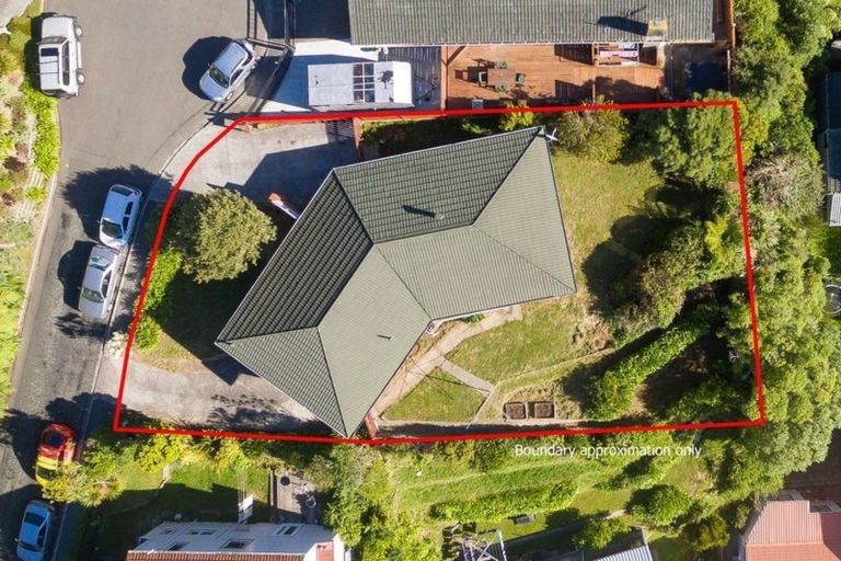 Photo of property in 4 Randolph Road, Crofton Downs, Wellington, 6035