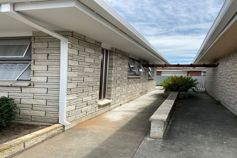 Photo of property in 2/31 Middle Road, Havelock North, 4130