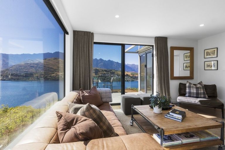 Photo of property in 5 Sunrise Lane, Queenstown, 9300