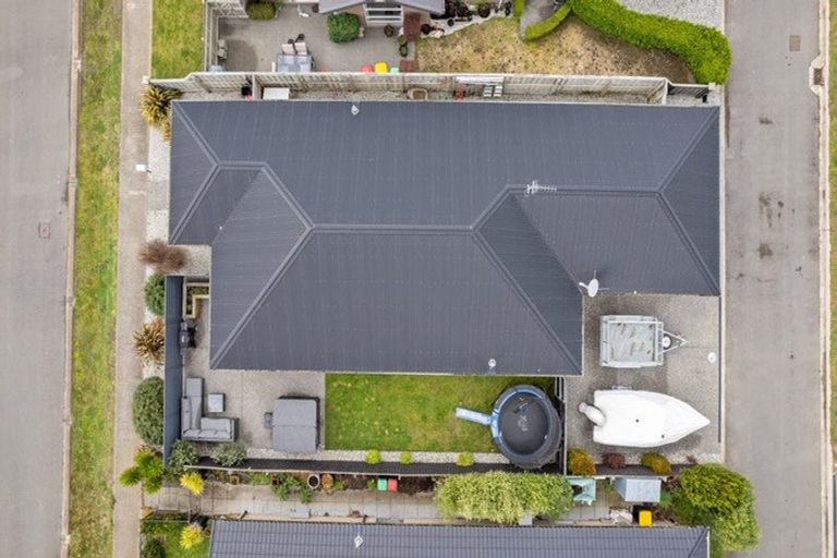 Photo of property in 6 Aroha Street, Pegasus, 7612