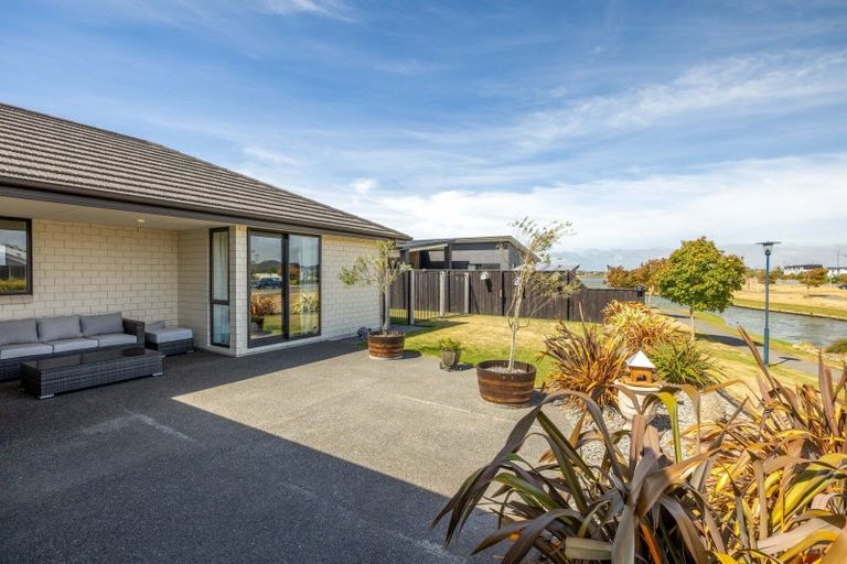 Photo of property in 18 Tiritiri Moana Drive, Pegasus, 7612