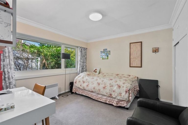 Photo of property in 16 Stormont Place, Avonhead, Christchurch, 8042