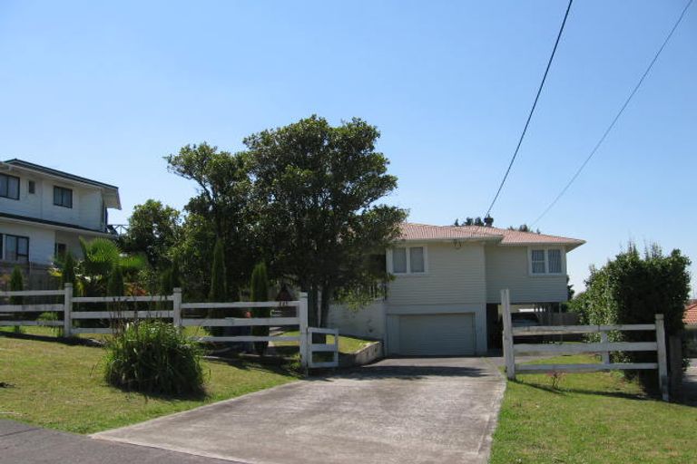 Photo of property in 1/885 East Coast Road, Northcross, Auckland, 0632
