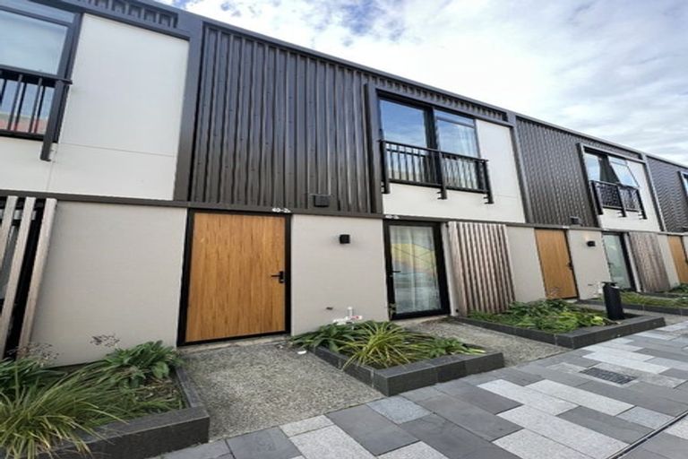 Photo of property in 2/40a Dudley Street, Hutt Central, Lower Hutt, 5010