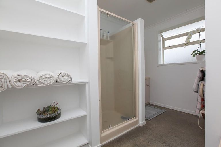 Photo of property in 43 Hastings Place, Hamilton Lake, Hamilton, 3204