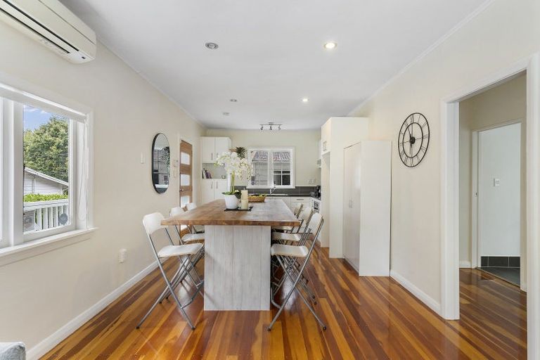 Photo of property in 36a Clayburn Road, Glen Eden, Auckland, 0602