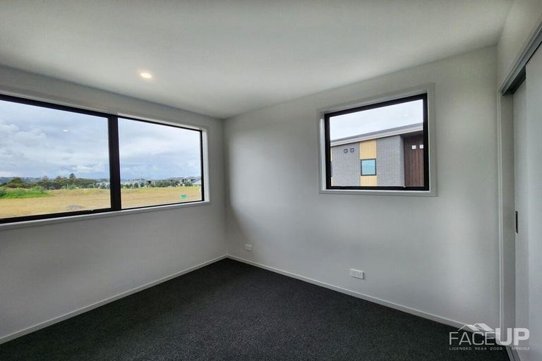 Photo of property in 8 Vasi Drive, Hobsonville, Auckland, 0616