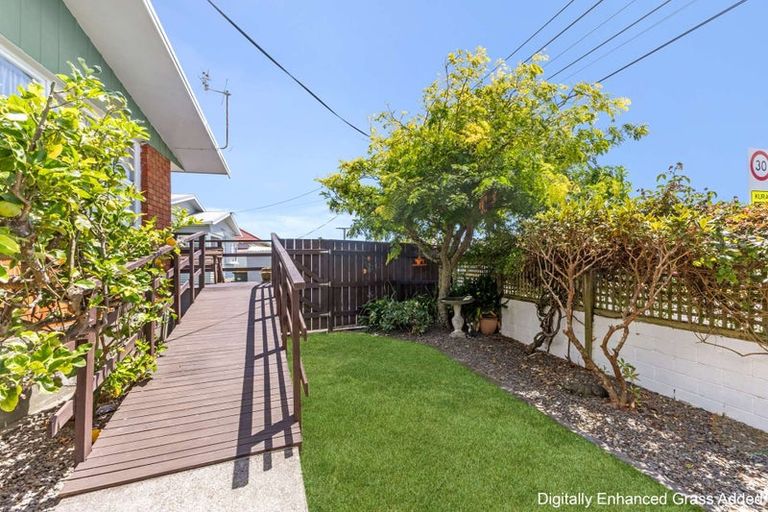 Photo of property in 10 Vogel Street, Fitzroy, New Plymouth, 4312