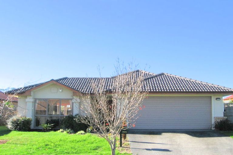 Photo of property in 4 Millstone Lane, Henderson, Auckland, 0612