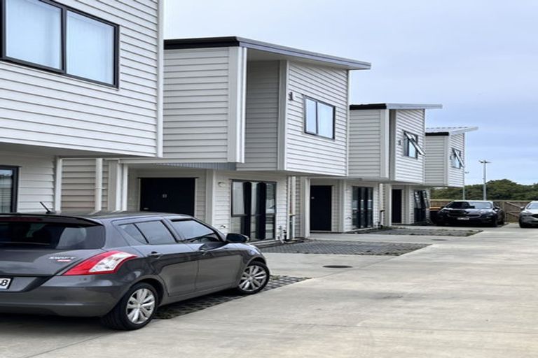 Photo of property in 116b Cascades Road, Pakuranga Heights, Auckland, 2010