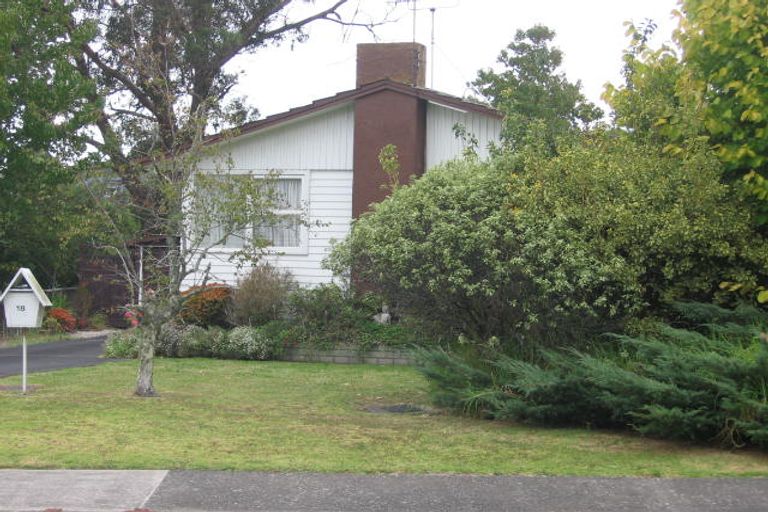 Photo of property in 18 Lingfield Street, Glenfield, Auckland, 0629