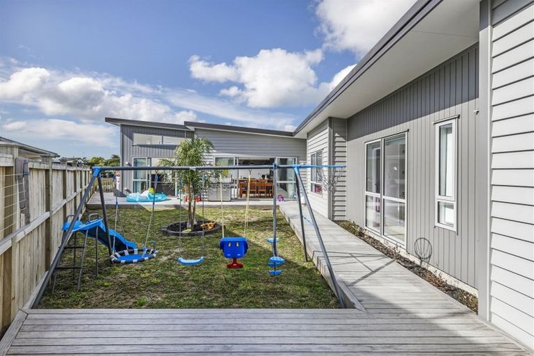 Photo of property in 42 Huarahi Pai Road, Huapai, Kumeu, 0810