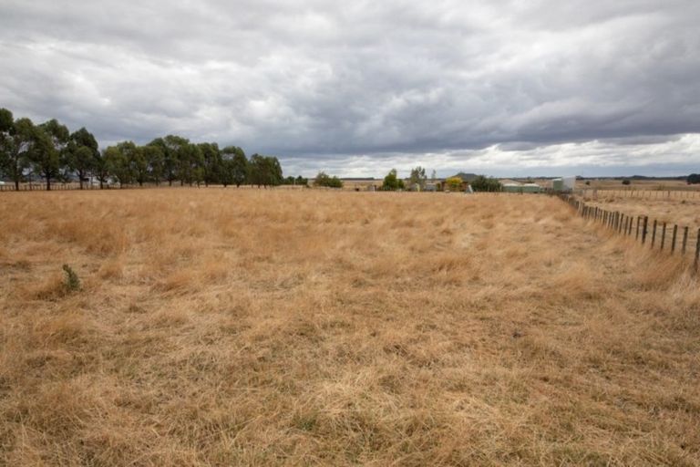 Photo of property in 355 Lethbridge Road, Feilding, 4779