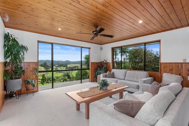 Photo of property in 18 Pataua Road North, Whareora, Whangarei, 0175