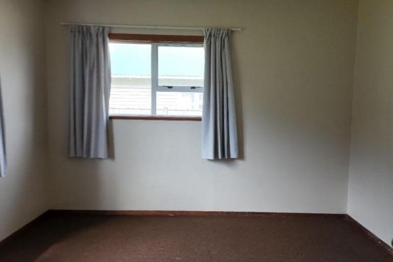 Photo of property in 42 Fitzroy Road, Fitzroy, New Plymouth, 4312