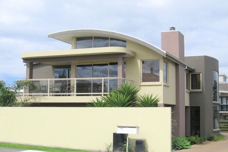 Photo of property in 16 Terrace Avenue, Mount Maunganui, 3116