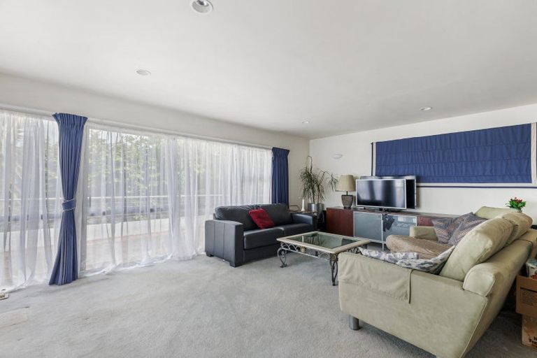 Photo of property in 8 Oban Road, Browns Bay, Auckland, 0630