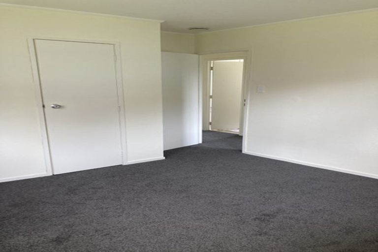 Photo of property in 2/67 Sunvue Road, Glen Eden, Auckland, 0602