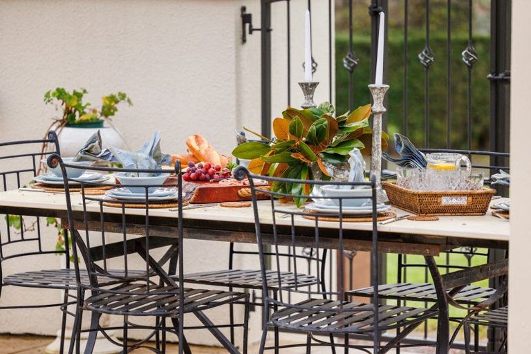 Photo of property in 5 Waicola Drive, Fitzherbert, Palmerston North, 4471