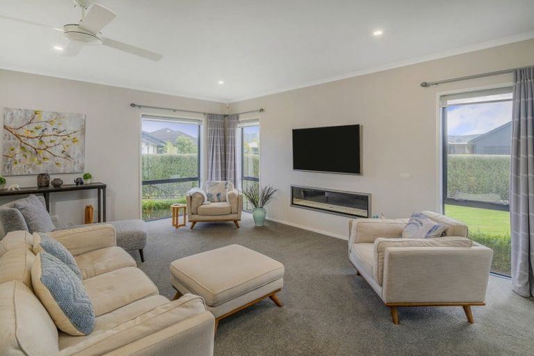 Photo of property in 3 Roseberry Place, Whitianga, 3510