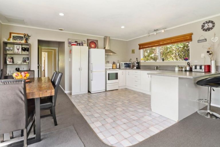 Photo of property in 2 Glenfield Road, Owhata, Rotorua, 3010