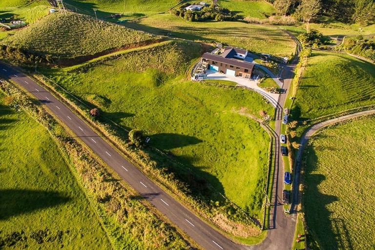 Photo of property in 527 Frankley Road, Hurworth, New Plymouth, 4371