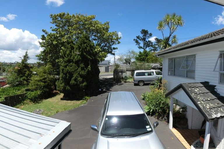 Photo of property in 26 Beach Road, Mellons Bay, Auckland, 2014
