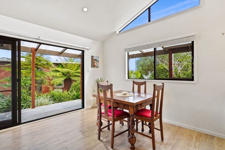 Photo of property in 13 Ferry Road, Waipu, 0510