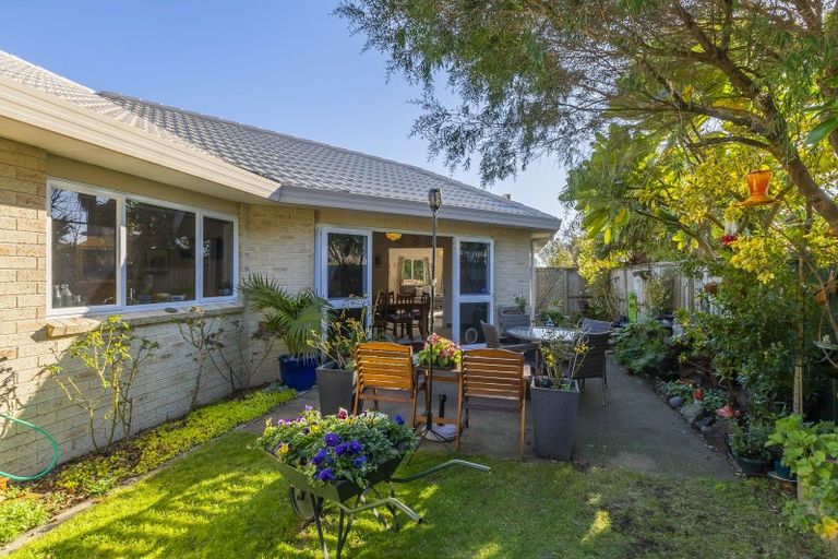 Photo of property in 14 Compass Court, Paraparaumu, 5032