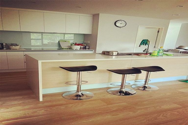 Photo of property in 18a Hazel Glen, Bayview, Auckland, 0629