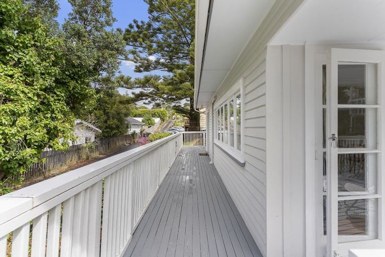 Photo of property in 36a Clayburn Road, Glen Eden, Auckland, 0602