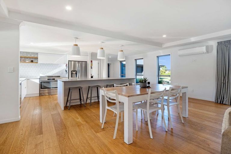 Photo of property in 14 Carrick Place, Rolleston, 7614