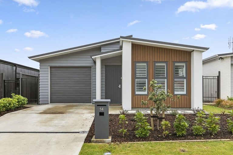 Photo of property in 14 Buddle Road, Wallaceville, Upper Hutt, 5018