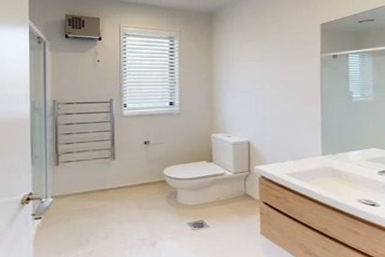 Photo of property in 2a Division Street, Riccarton, Christchurch, 8041