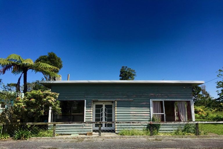 Photo of property in 49 Wharf Road, Karamea, 7893