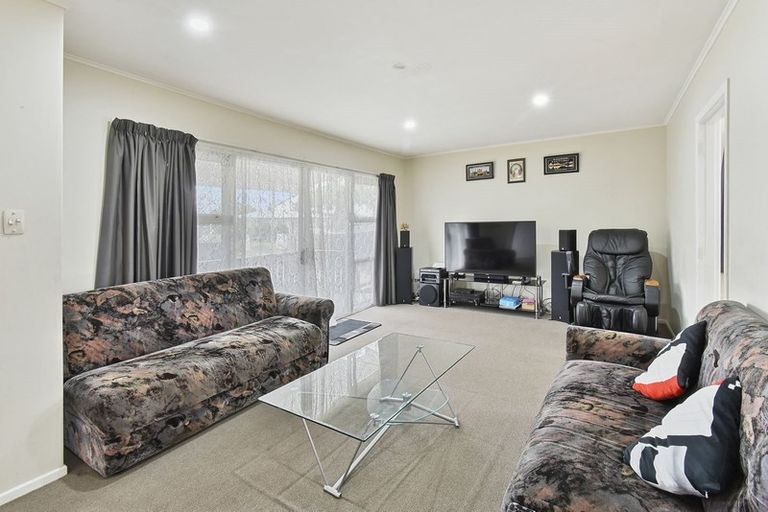 Photo of property in 22 Eastburn Street, Papakura, 2110