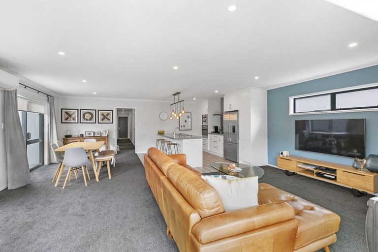 Photo of property in 14 Buddle Road, Wallaceville, Upper Hutt, 5018