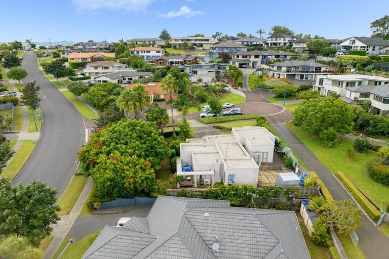 Photo of property in 2 Portchester Close, Bethlehem, Tauranga, 3110
