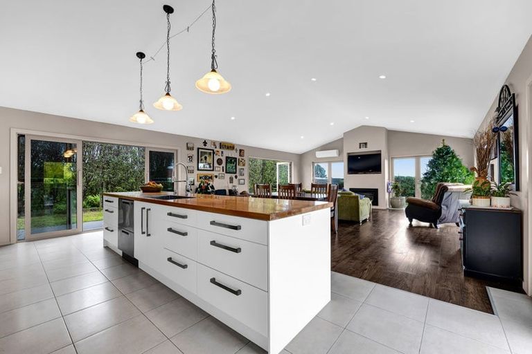 Photo of property in 292a Plymouth Road, Koru, New Plymouth, 4374