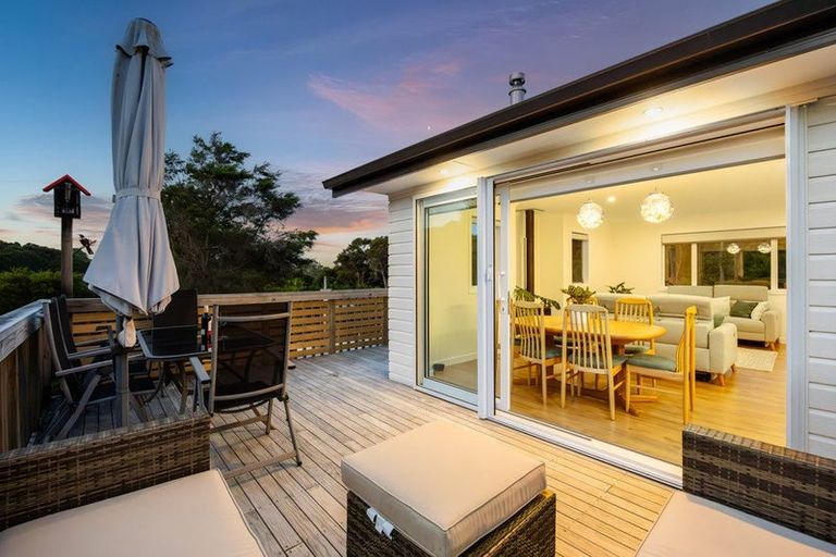 Photo of property in 339a Glenvar Road, Long Bay, Auckland, 0630