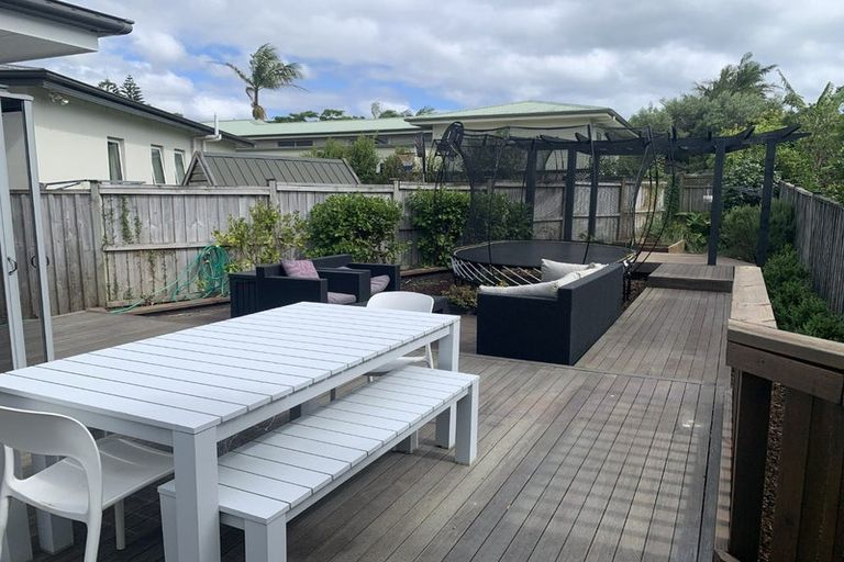 Photo of property in 17 Handley Avenue, Narrow Neck, Auckland, 0624