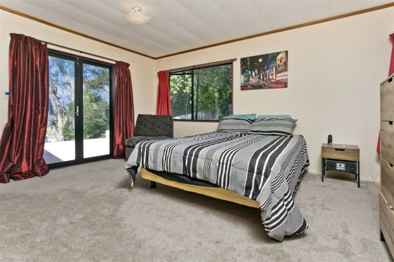 Photo of property in 40 Finn Place, Totara Vale, Auckland, 0629