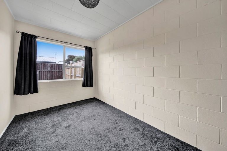 Photo of property in 10a Banks Street, Marfell, New Plymouth, 4310