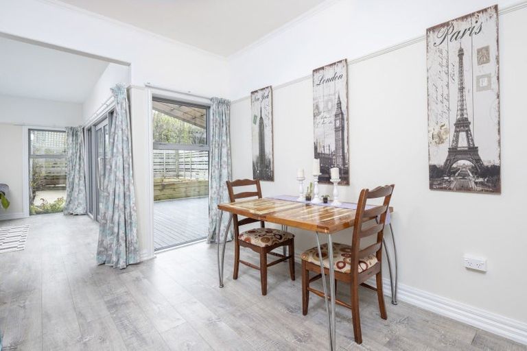 Photo of property in 10 Aitken Place, Mornington, Dunedin, 9011