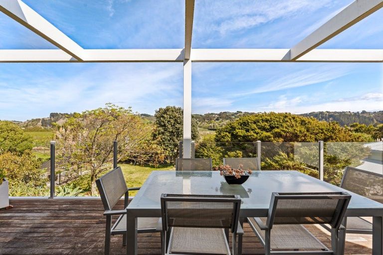 Photo of property in 21 Le Quesne Road, Bay View, Napier, 4104