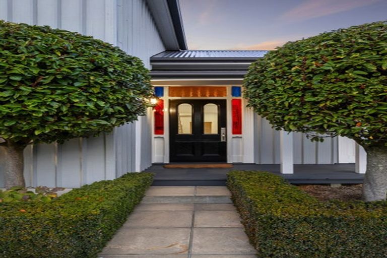 Photo of property in 33 Hardwicke Street, Sumner, Christchurch, 8081