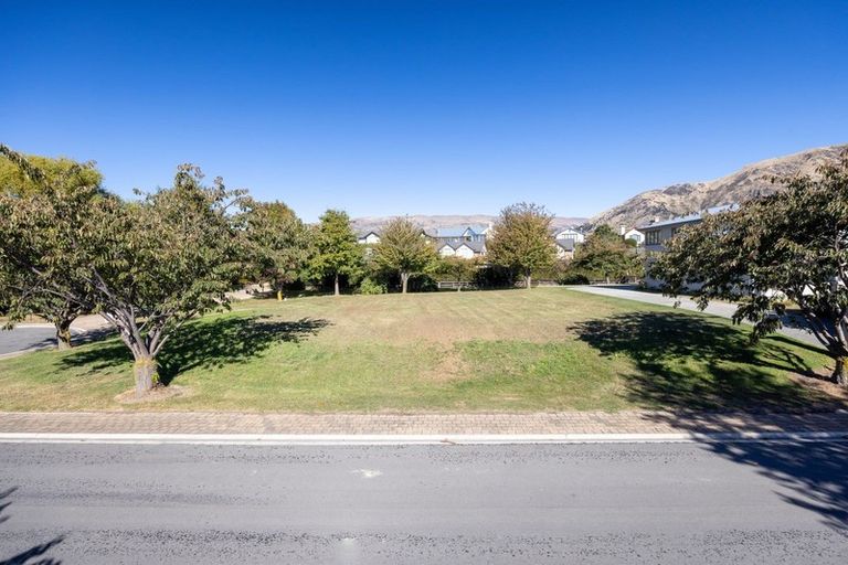 Photo of property in 22 Hyland Street, Wanaka, 9305