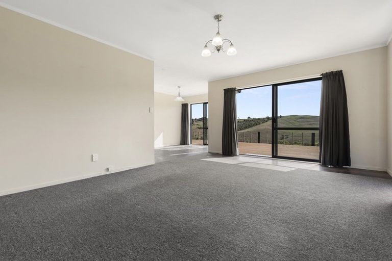 Photo of property in 191c Chamberlain Road, Bombay, 2675